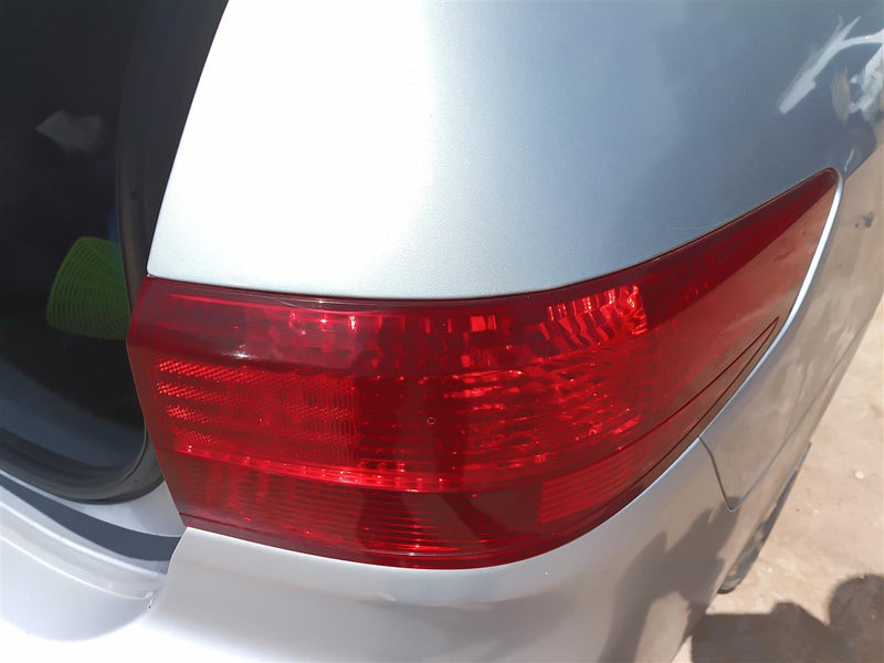 2003 2004 2005 Honda Accord Passenger Side Right Tail Light Lamp Assembly Sdn quarter panel mounted R