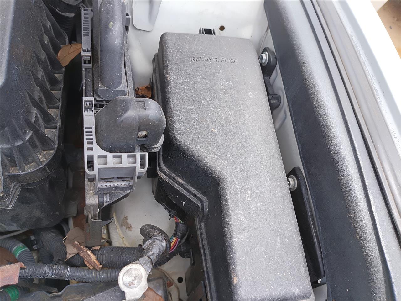 2007 2008 2009 Toyota Camry Engine Bay Fuse Box Relay Panel VIN E 5th digit 2.4L 4 cylinder 2AZFE