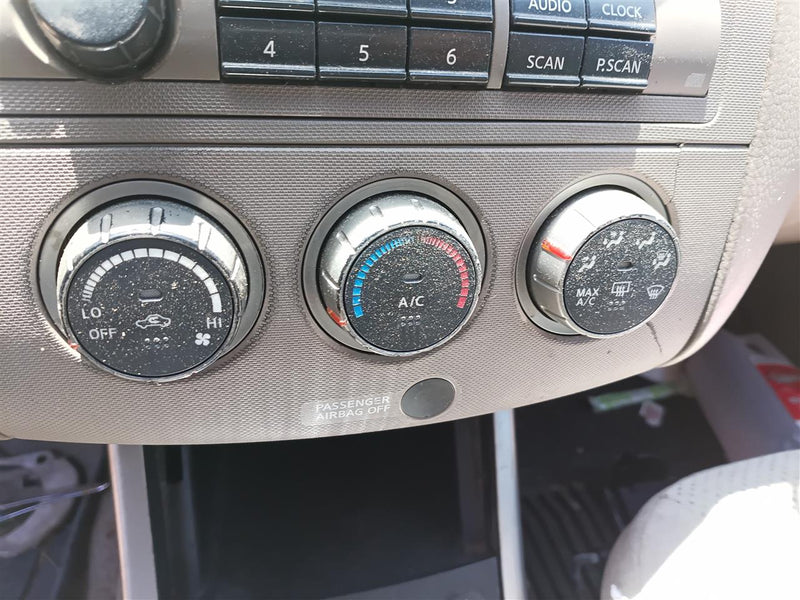 2005 2006 Nissan Altima AC Heater Temperature Climate Control Unit with manual