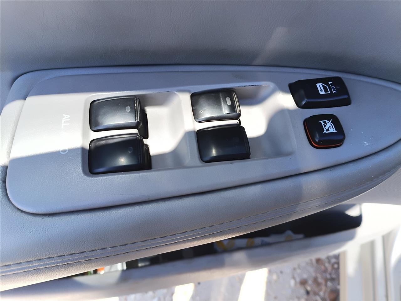 2002 thru 2006 Lexus ES330, Lexus ES300 Driver Side Left Front Door Window Master Switch Driver s