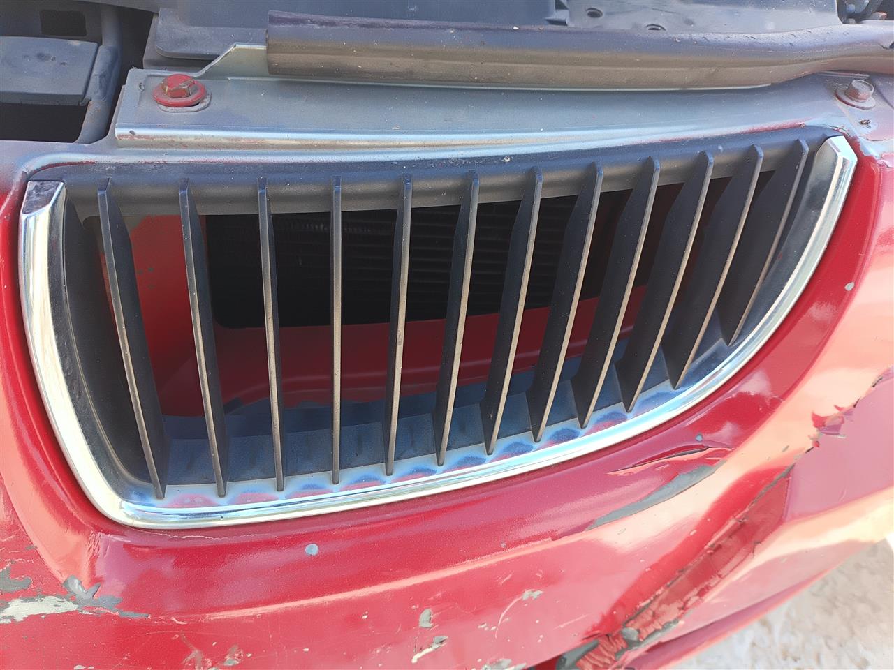 2006 2007 2008 BMW 323I, BMW 328I, BMW 335I, BMW 325I and 1 more Driver Side Left Grille upper bumper mounted L