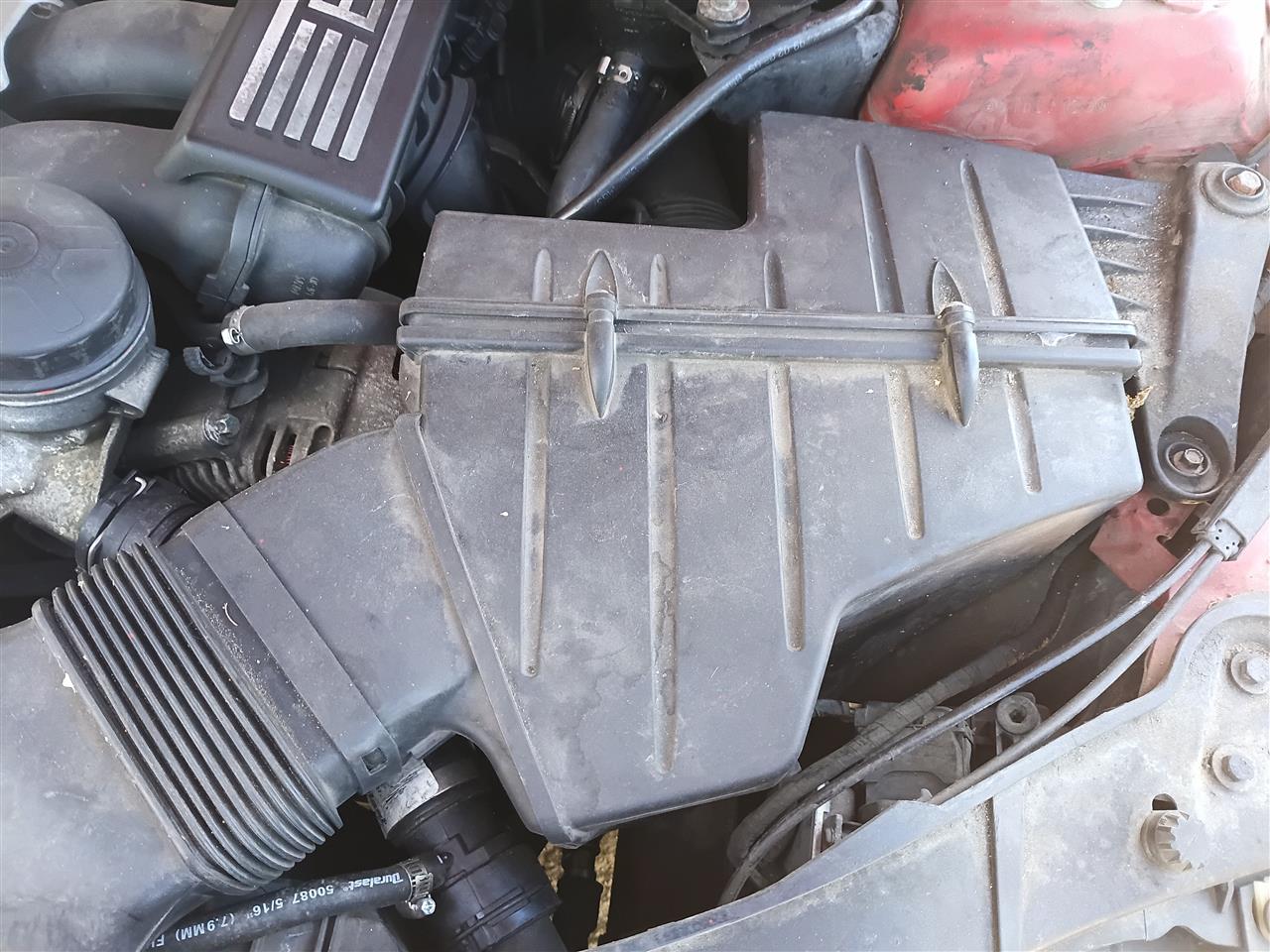 2006 BMW 323I, BMW 325I, BMW 330I Air Cleaner Intake Filter Box