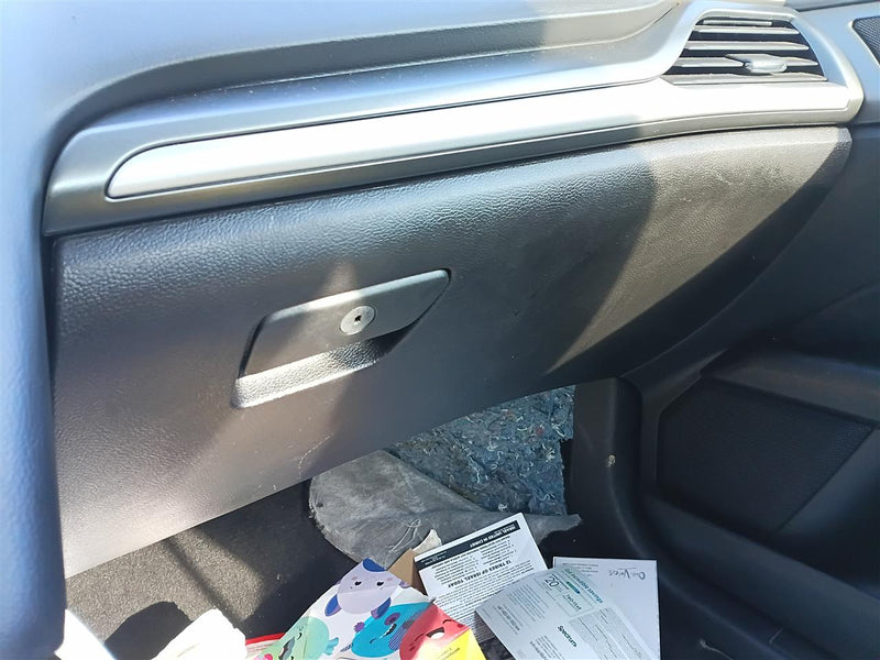 2016 Ford Fusion Glove Box Compartment