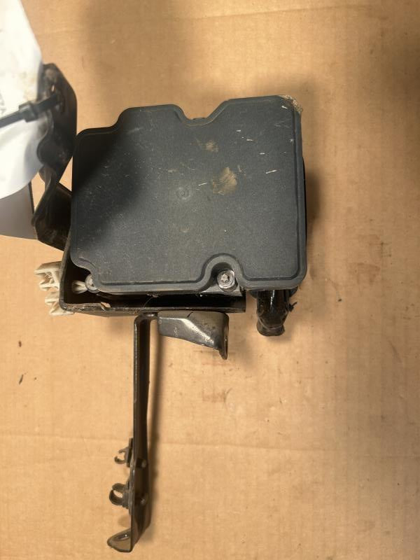 2013 2014 Subaru Impreza, Subaru XV Crosstrek ABS Anti Lock Brake Pump Control Module 2.0L