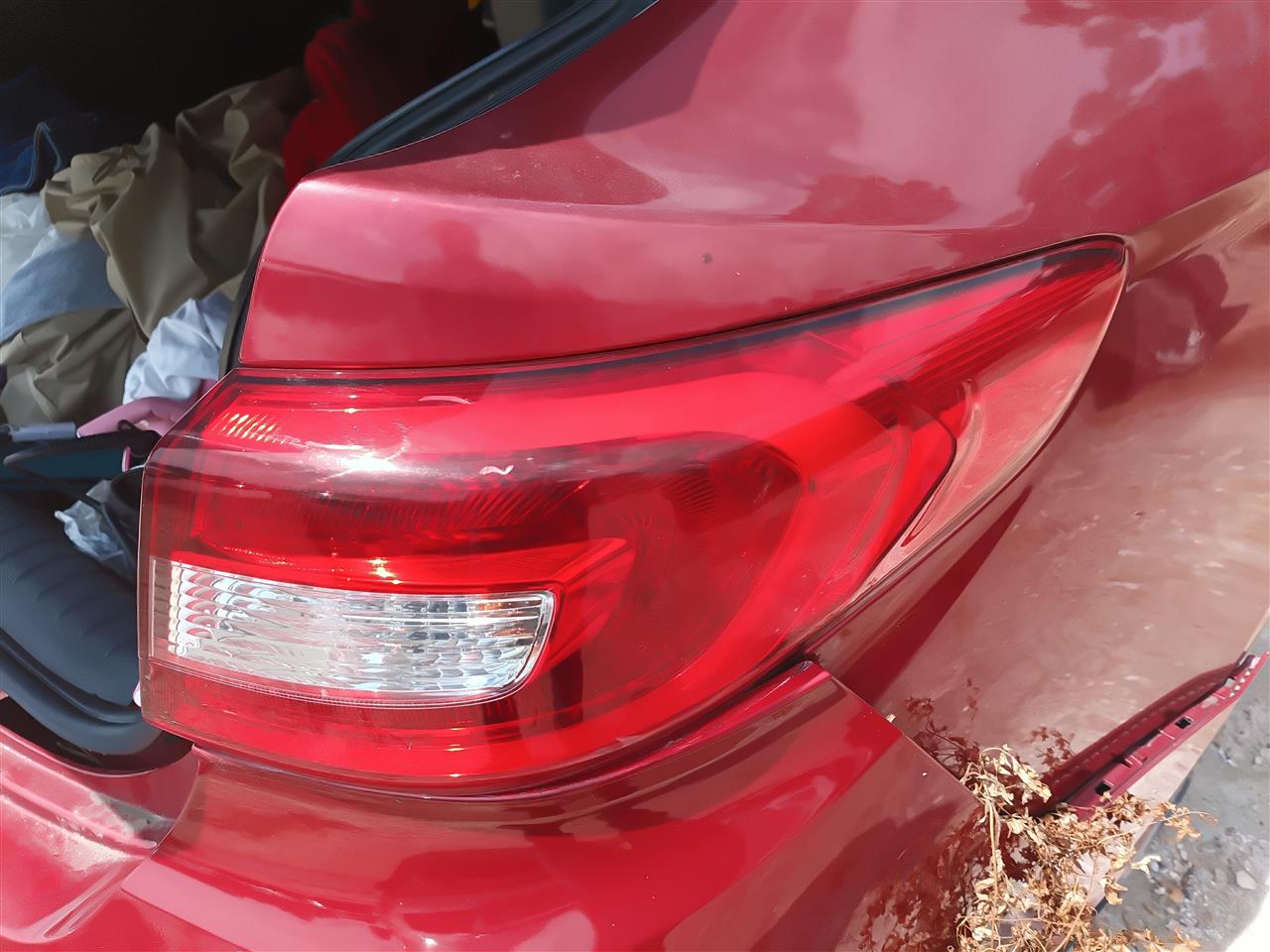 2015 2016 2017 Hyundai Sonata Passenger Side Right Tail Light Lamp Assembly quarter panel mounted R