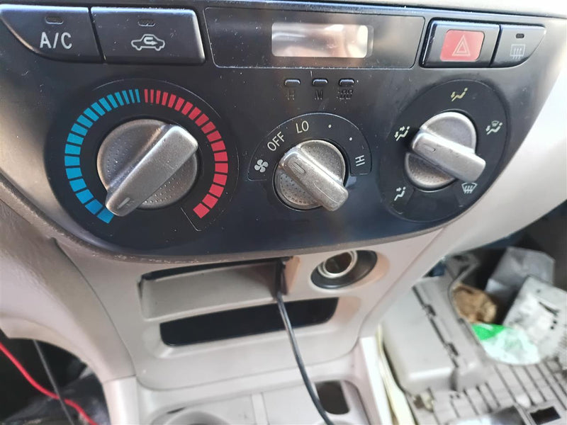 2001 2002 2003 Toyota RAV4 AC Heater Temperature Climate Control Unit