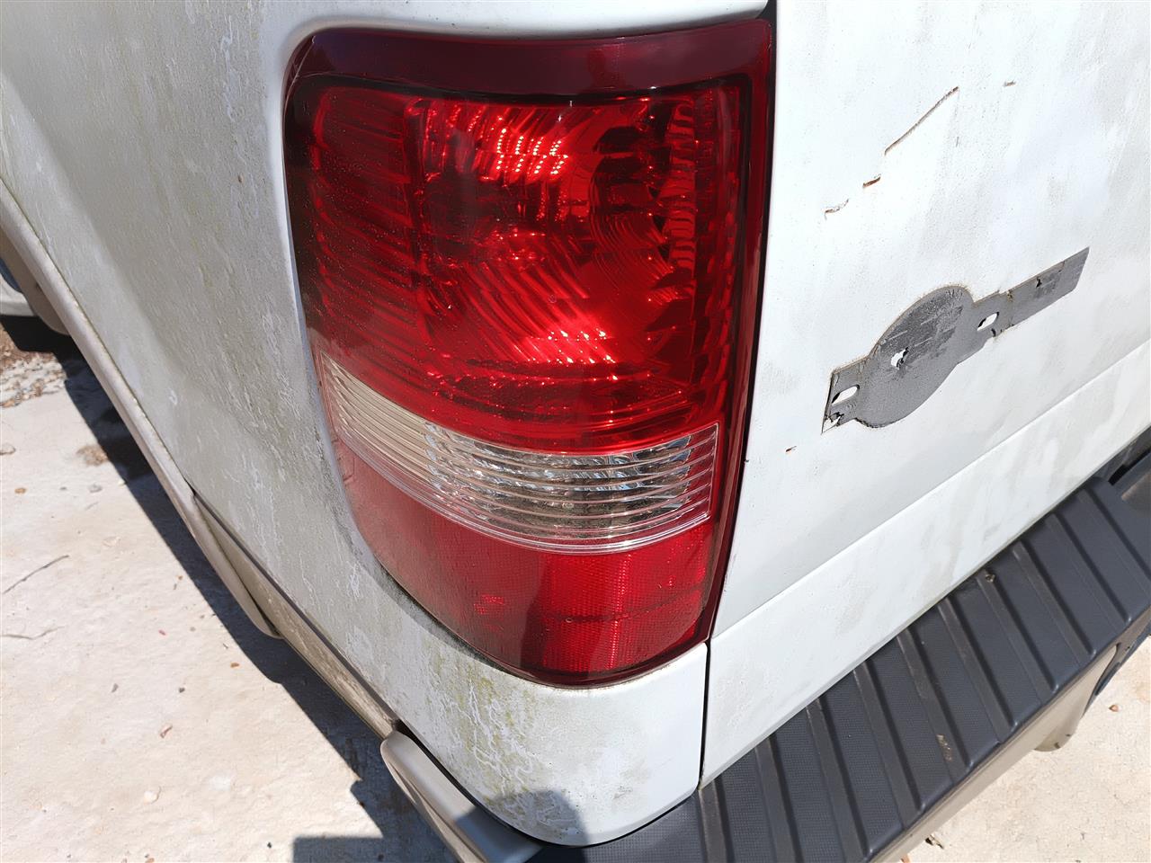 2004 thru 2008 Ford F150 Driver Side Left Tail Light Lamp Assembly Styleside L