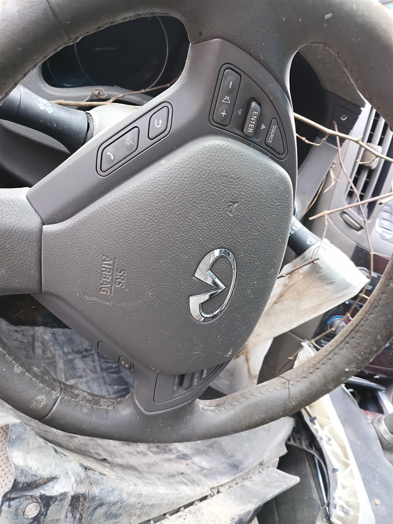 2007 thru 2015 Infiniti G37, Infiniti EX35, Infiniti G35, Infiniti G25 and 1 more Driver Side Left AIR BAG driver wheel