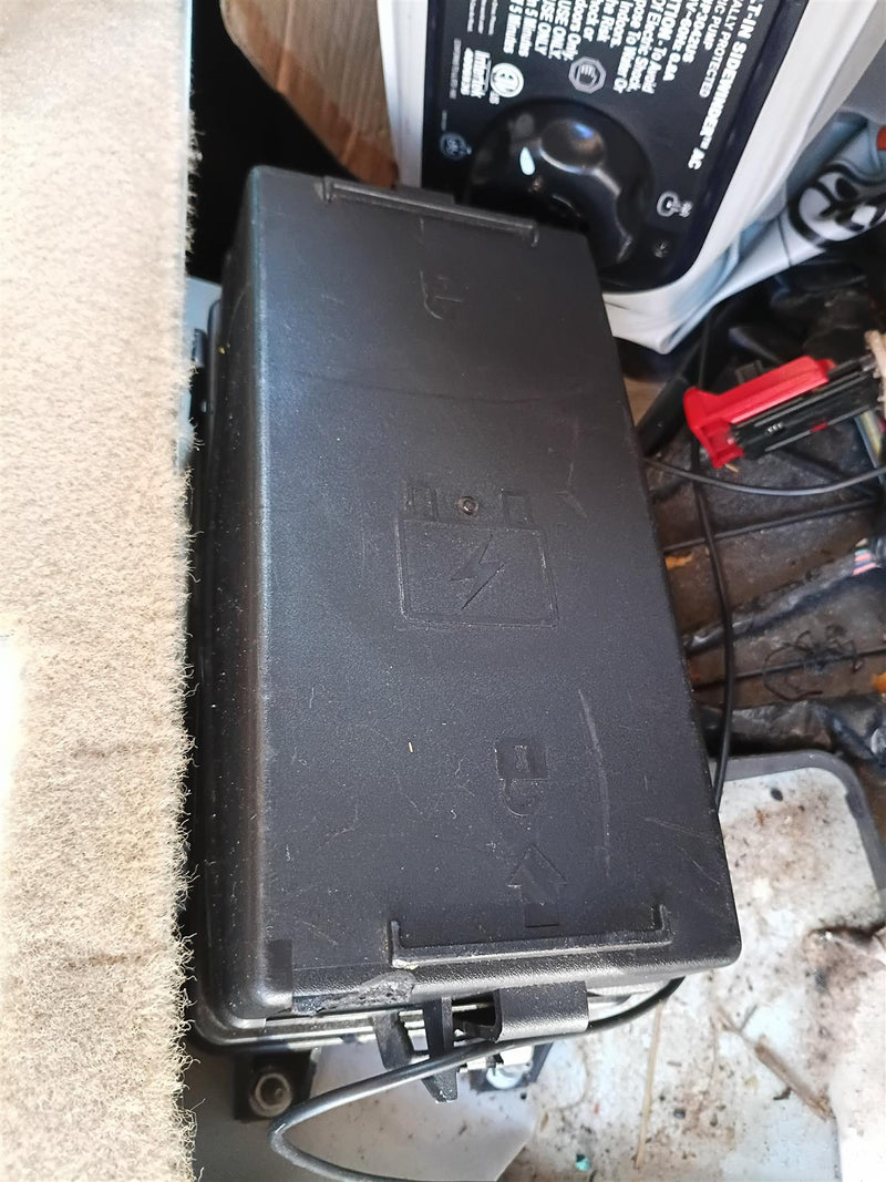 2004 Buick Lesabre Cabin Interior Fuse Box Relay Panel