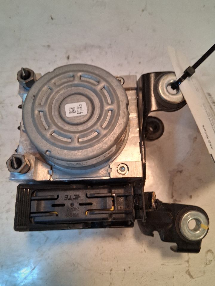 2017 2018 Ford Fusion, Lincoln MKZ ABS Anti Lock Brake Pump Control Module assembly