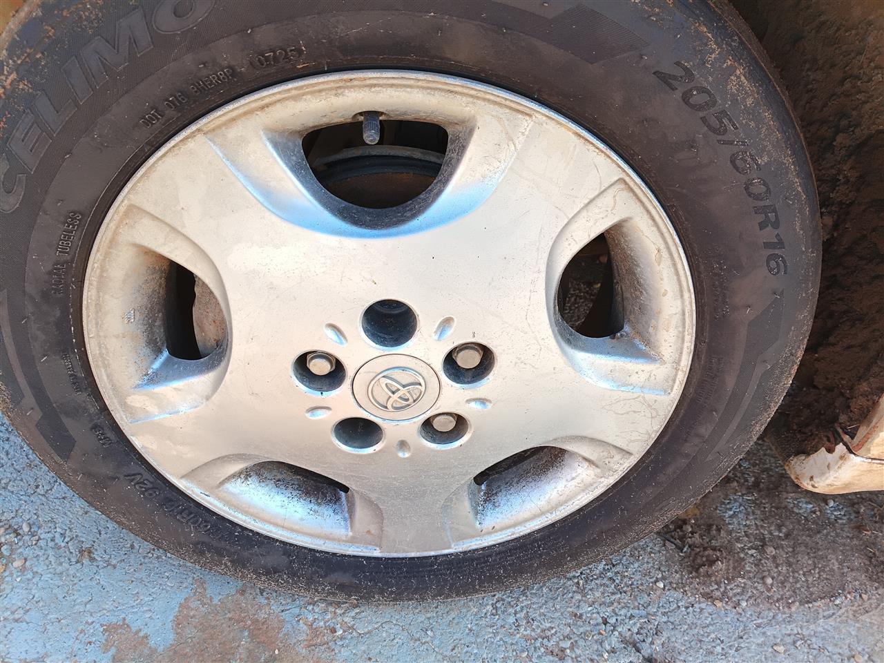2003 2004 Toyota Avalon Wheel Rim 16x6 alloy 5 spoke