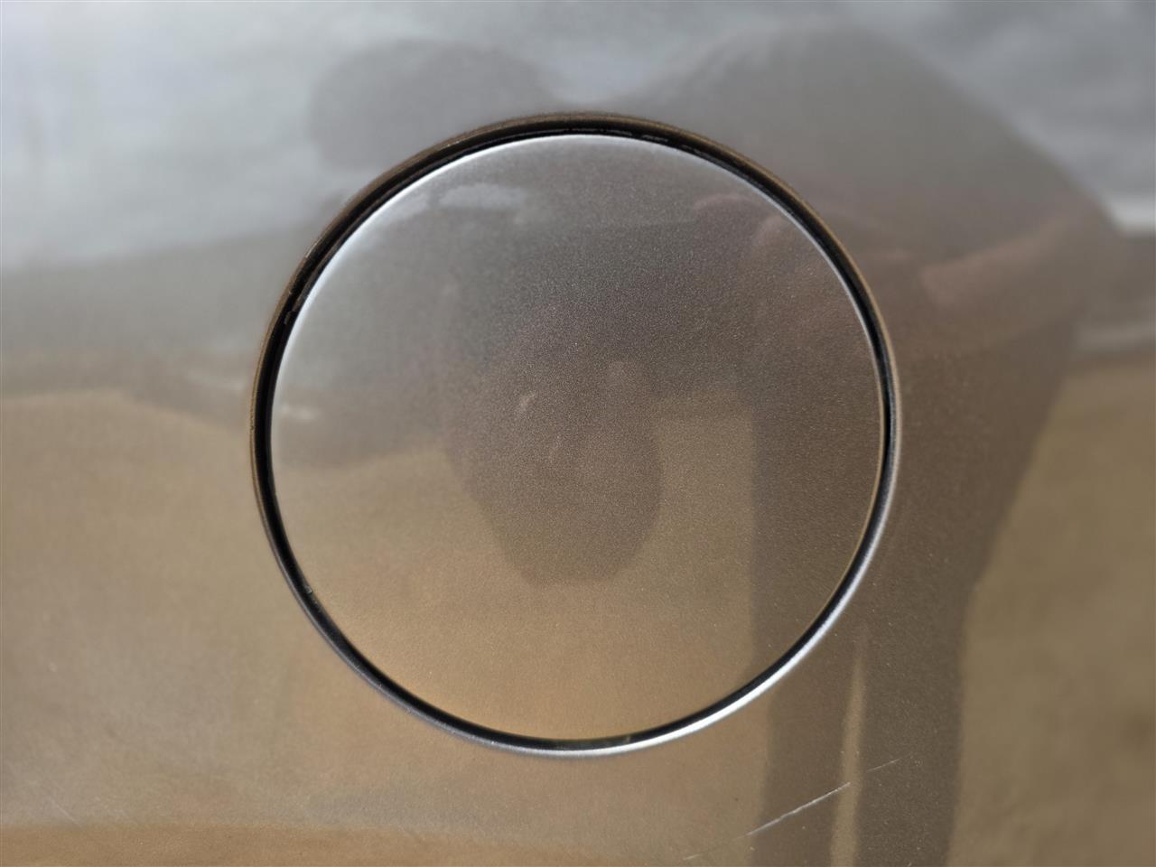 2016 KIA Sorento Fuel Filler Gas Door Lid