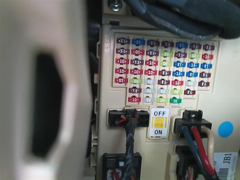 2013 Hyundai Elantra Cabin Interior Fuse Box Relay Panel