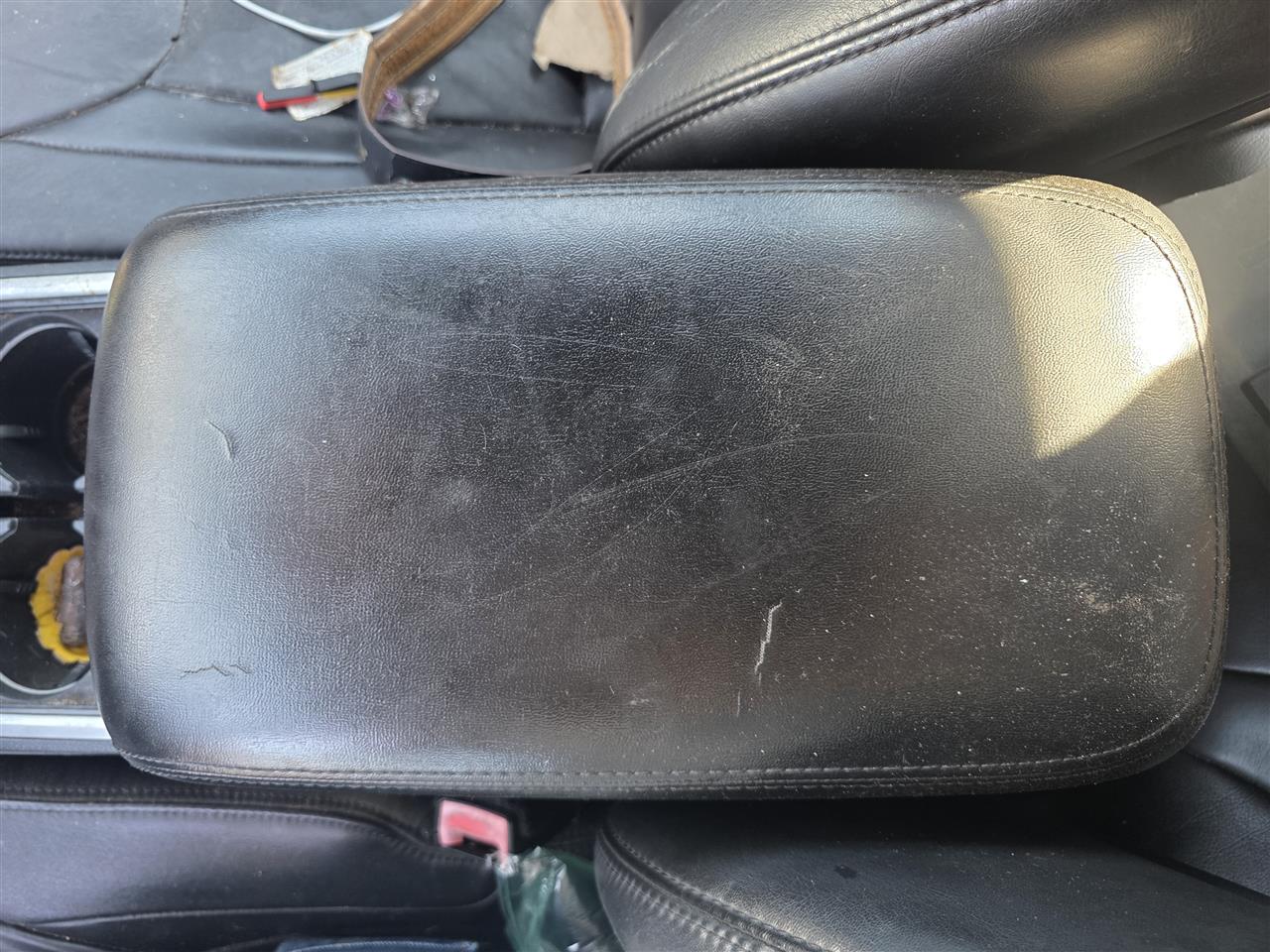 2012 2013 2014 Chrysler 300 Console Front floor