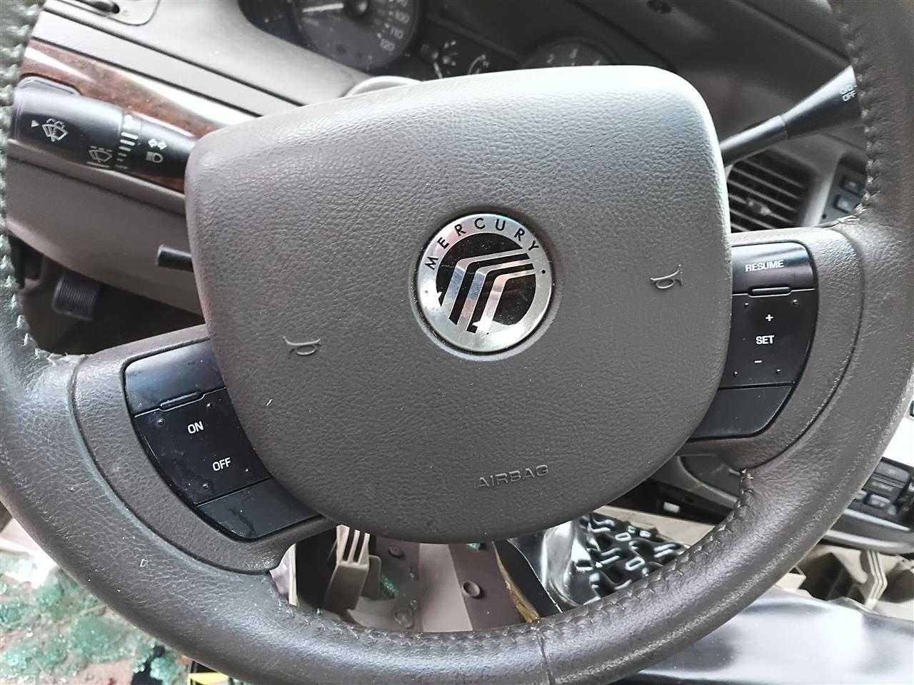 2005 thru 2011 Mercury Grand Marquis AIR BAG driver wheel