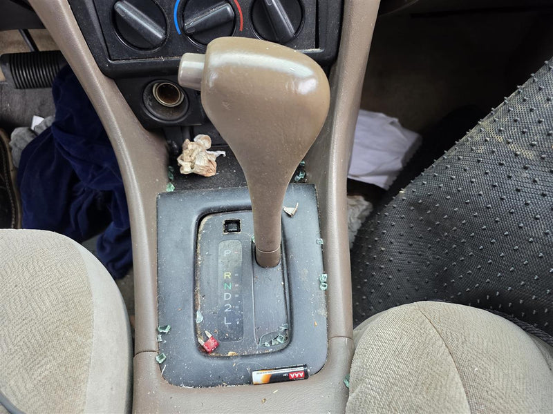 1999 Toyota Camry Transmission Gear Shifter Assembly