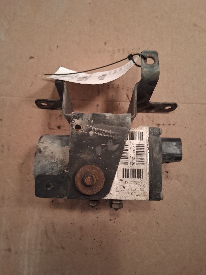 Used OEM ABS Anti Lock Brake Pump Control Module from 2005 Ford Freestar