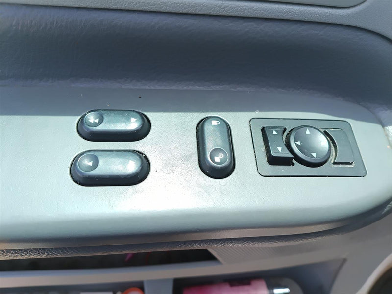2004 2005 Ford Freestar, Mercury Monterey Driver Side Left Front Door Window Master Switch Driver s