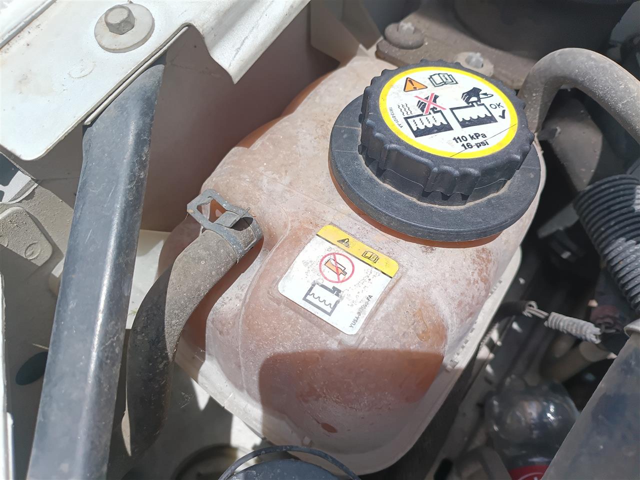 2004 2005 2006 2007 Ford Freestar, Mercury Monterey Coolant Overflow Reservoir Tank