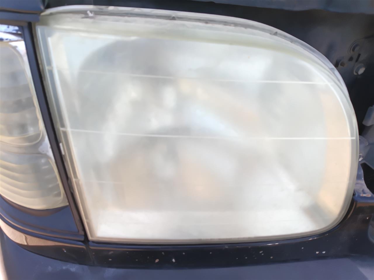 2001 2002 2003 2004 Toyota Sequoia, Toyota Tundra Passenger Side Right Headlight Headlamp Assembly R