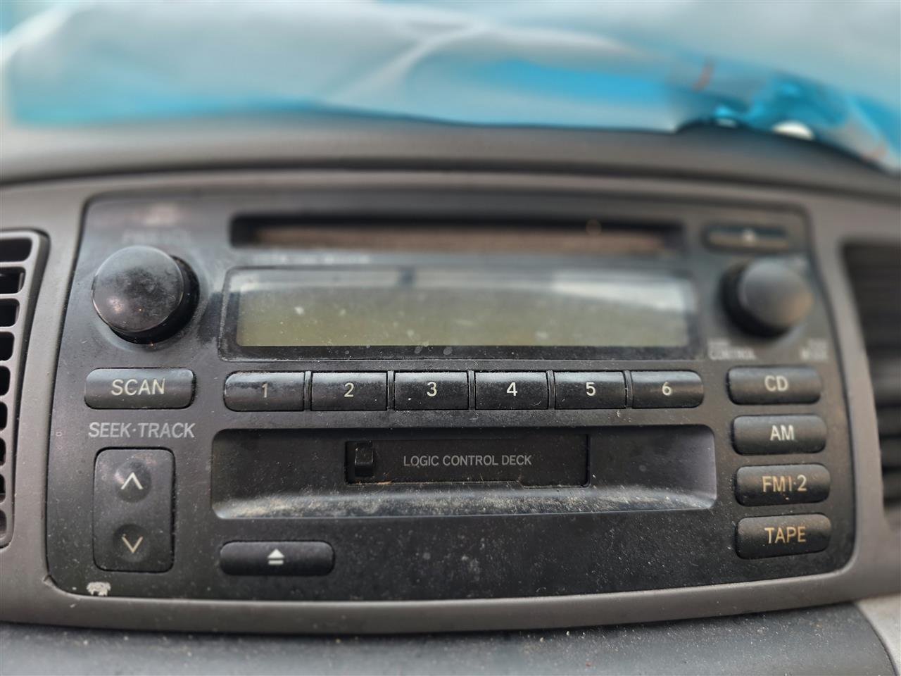 2003 2004 Toyota Corolla Radio Stereo Audio Head Unit receiver with CD