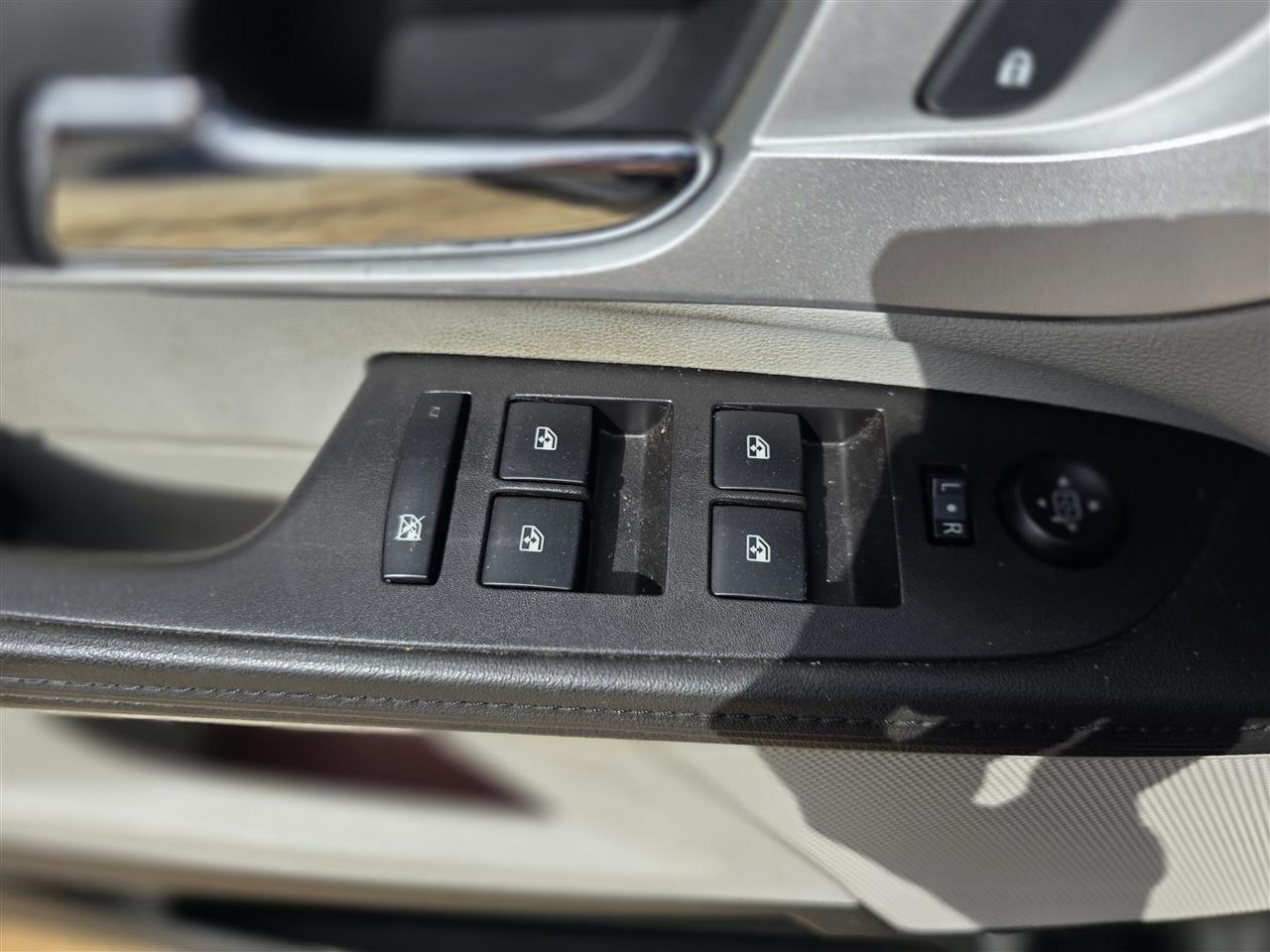 2010 thru 2017 Chevrolet Equinox, GMC Terrain Driver Side Left Front Door Window Master Switch mirror