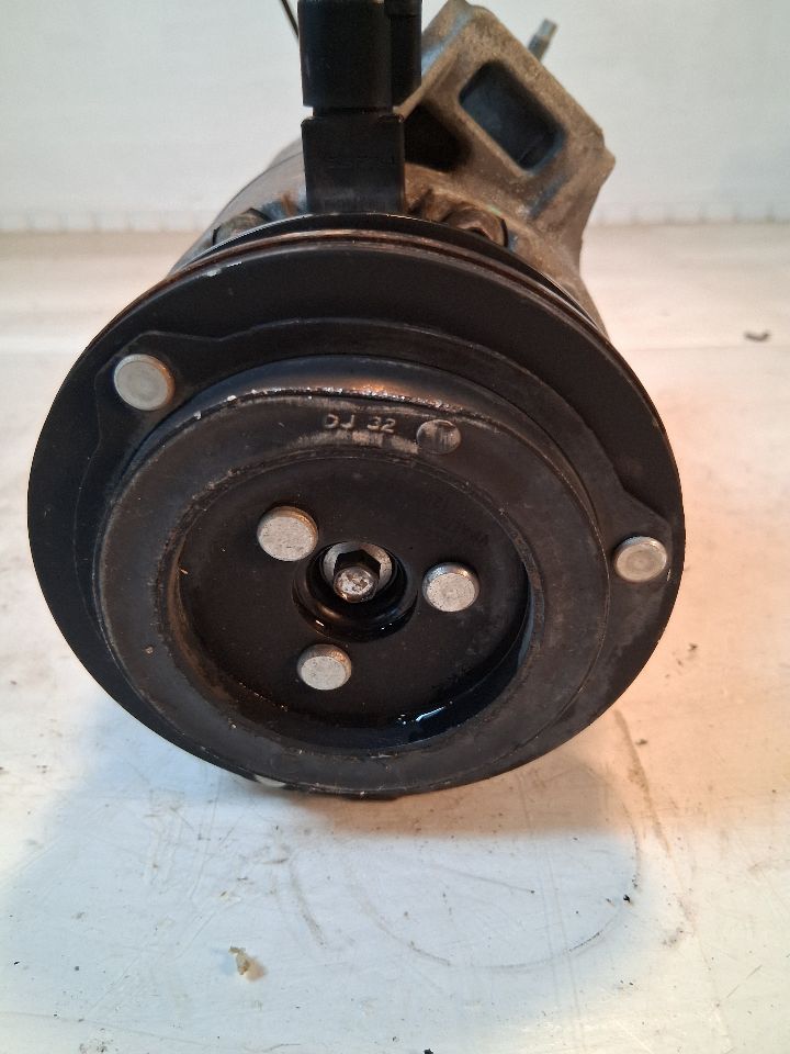 2013 2014 2015 2016 Ford Escape, Lincoln MKC AC Air Conditioning Compressor 2.0L