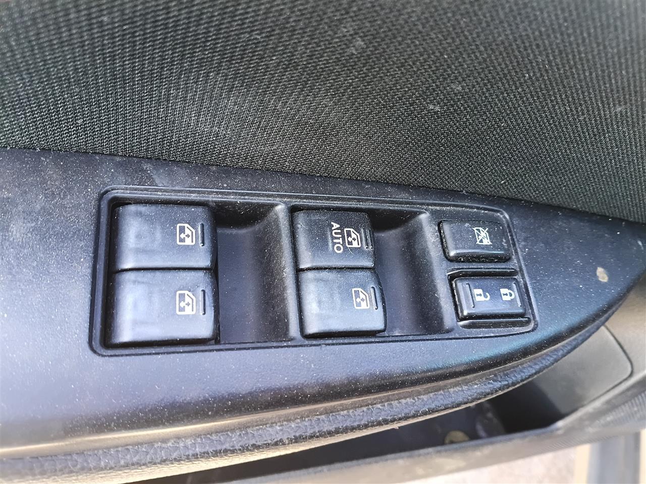 2013 2014 Subaru Legacy Driver Side Left Front Door Window Master Switch Driver s lock and