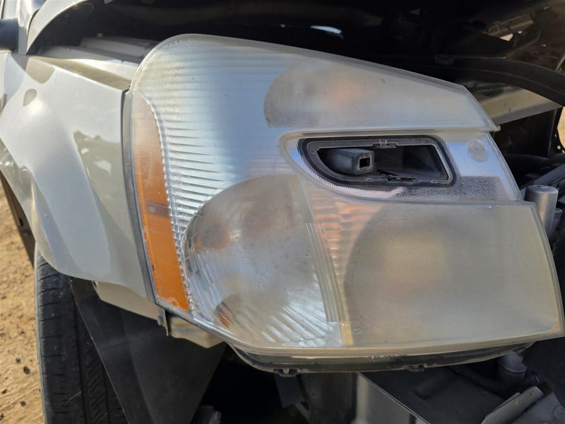 2005 thru 2009 Chevrolet Equinox Passenger Side Right Headlight Headlamp Assembly R
