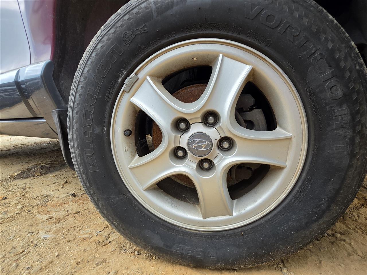 2001 2002 2003 2004 Hyundai Santa FE Wheel Rim 16x6 1 2 5 spoke alloy