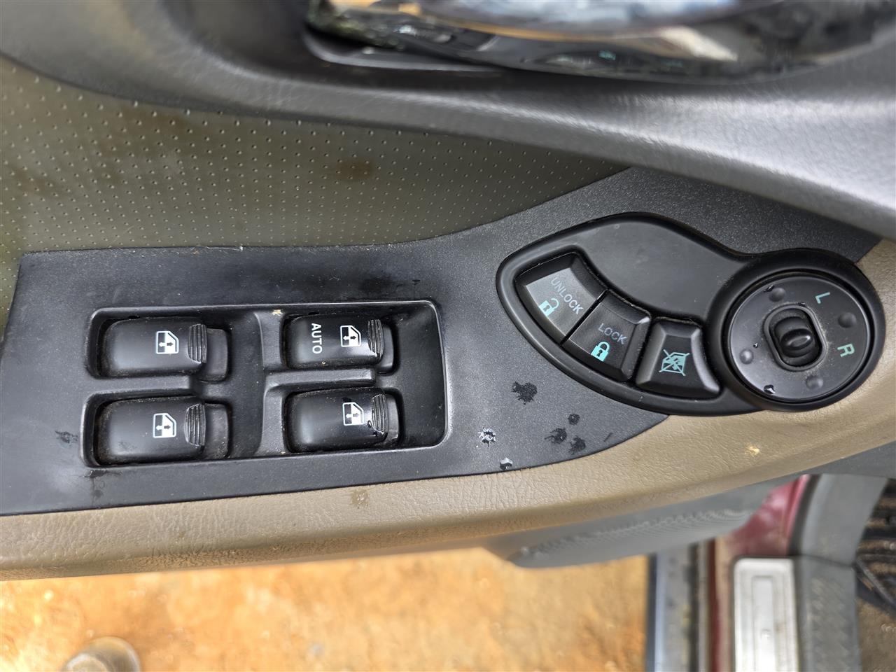2001 thru 2006 Hyundai Santa FE Driver Side Left Front Door Window Master Switch Driver s