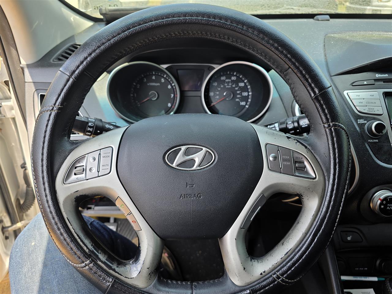 2011 thru 2016 Hyundai Tucson AIR BAG driver wheel