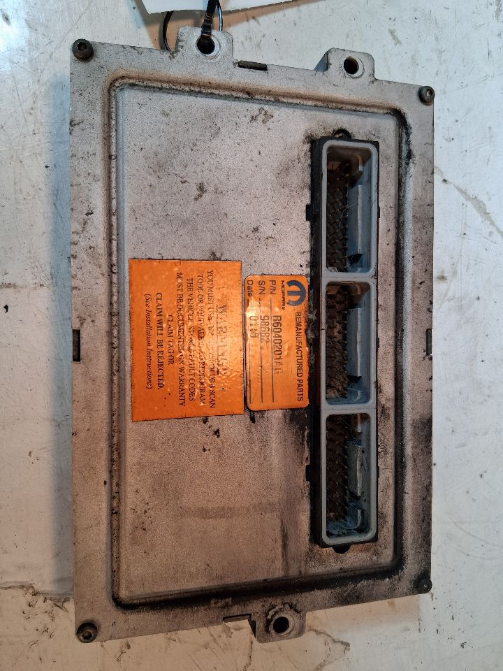 2002 Dodge 1500 Engine Control Module ECU ECM PCM Electronic RH rear compartment