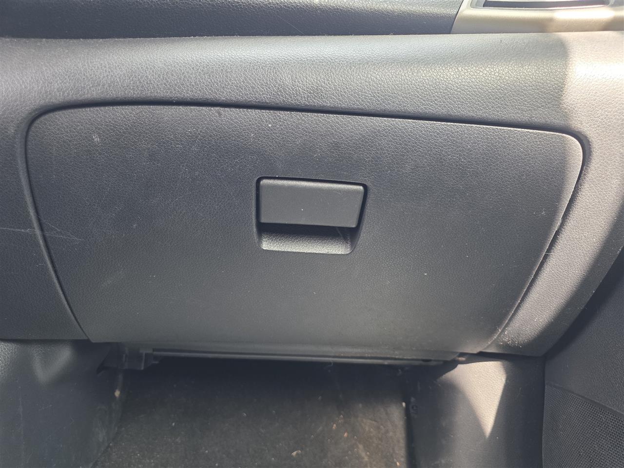 2014 Nissan Sentra Glove Box Compartment