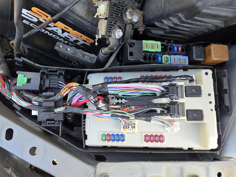 2008 2009 2010 Nissan Altima Engine Bay Fuse Box Relay Panel compartment
