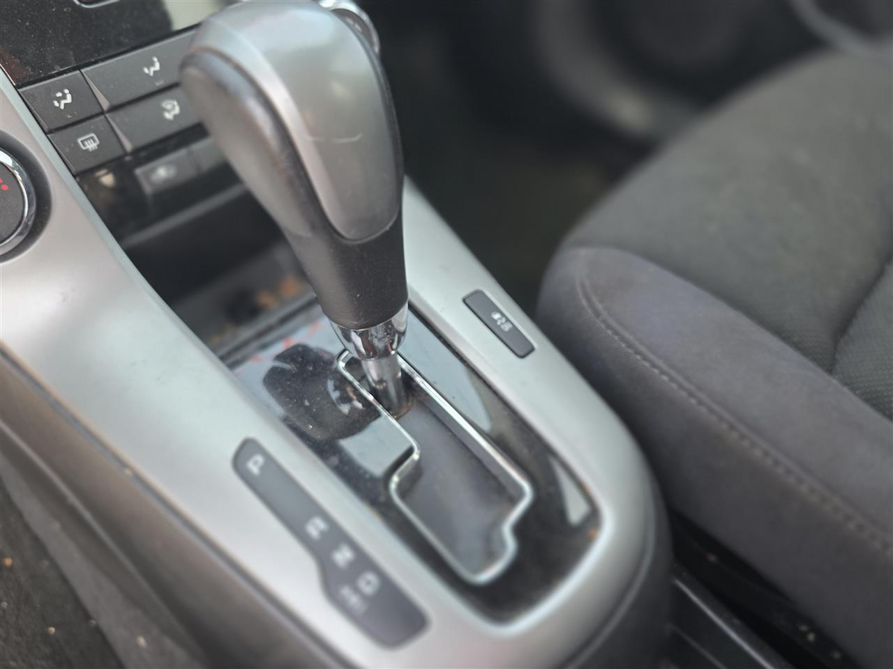 2013 Chevrolet Cruze Transmission Gear Shifter Assembly