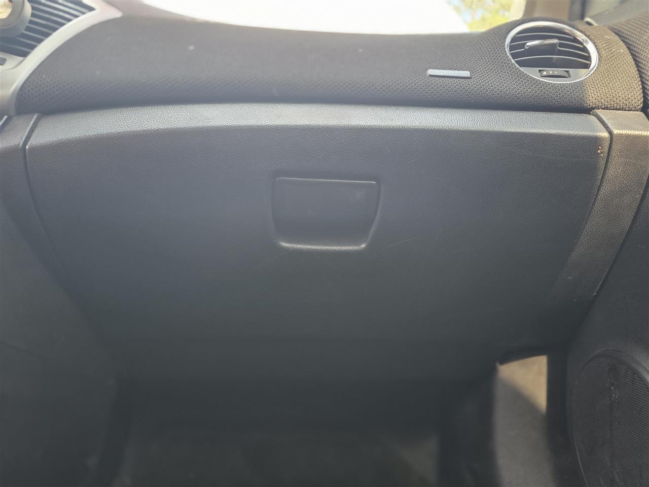 2013 Chevrolet Cruze Glove Box Compartment