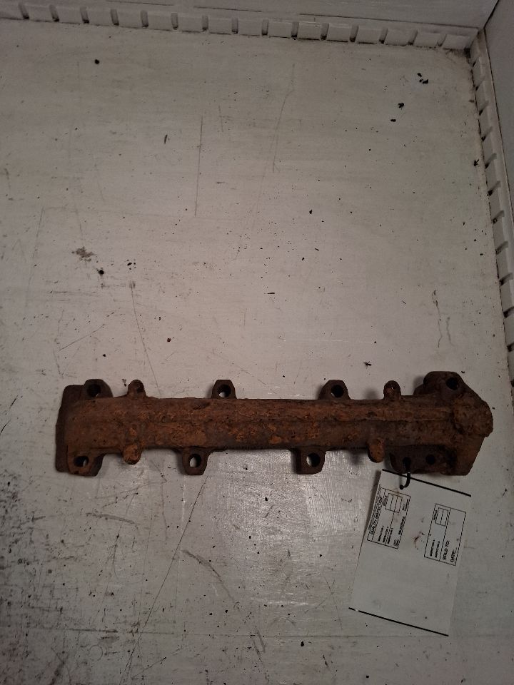 Used OEM Passenger Side Right Exhaust Manifold from 2016 Chevrolet Silverado 2500