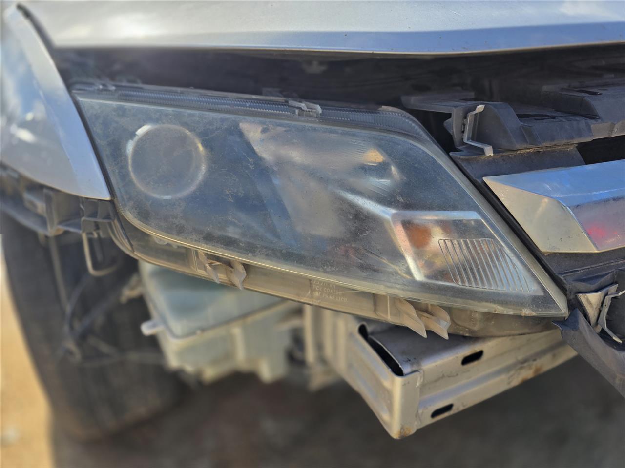 2010 2011 2012 Ford Fusion Passenger Side Right Headlight Headlamp Assembly bi functional halogen R