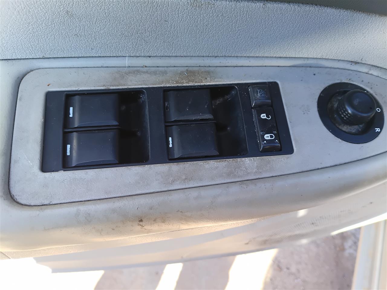 2006 thru 2017 Dodge Avenger, Jeep Compass, Jeep Patriot, Dodge Charger and 7 more Driver Side Left Front Door Window Master