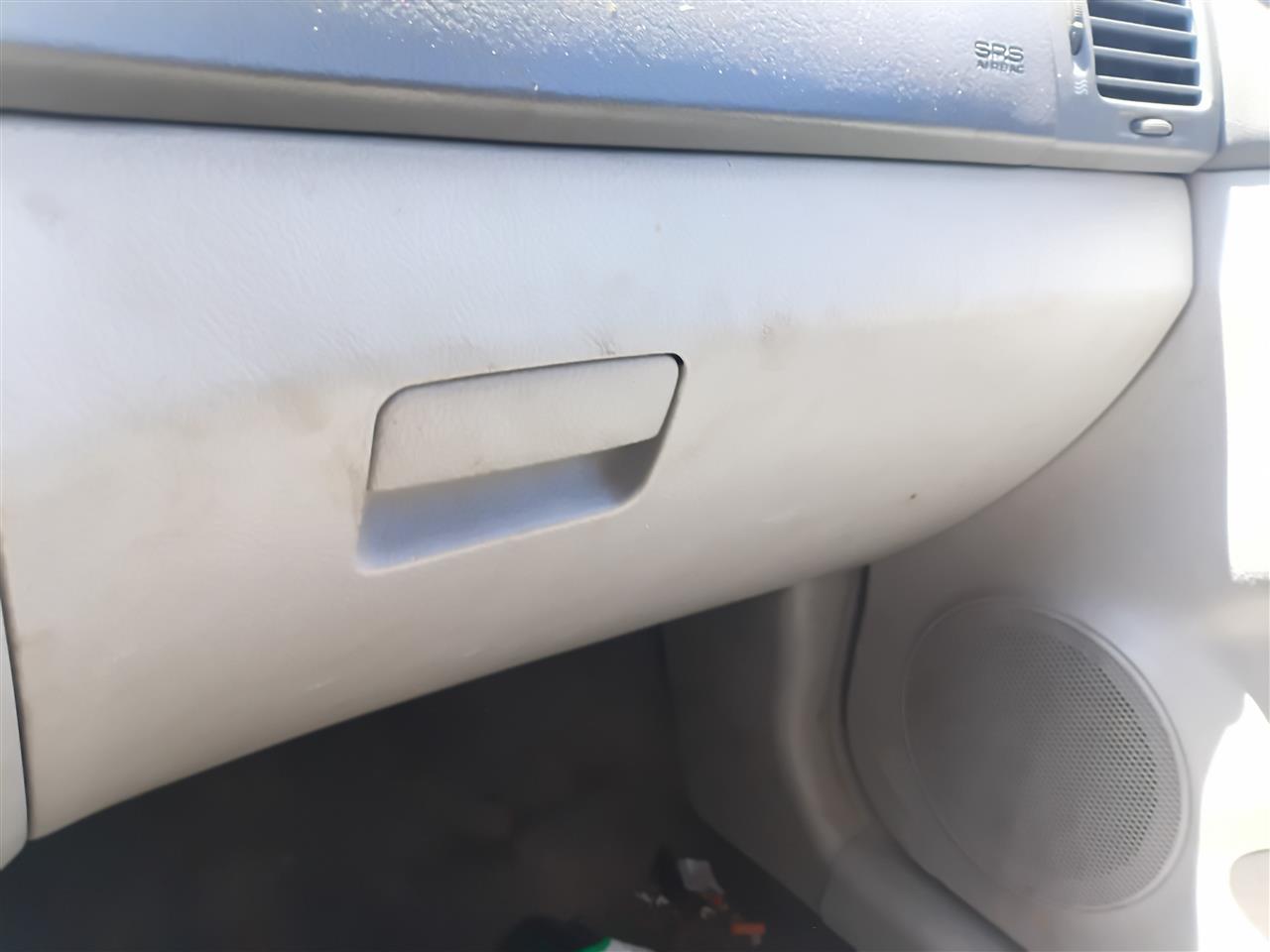 2007 KIA Glove Box Compartment