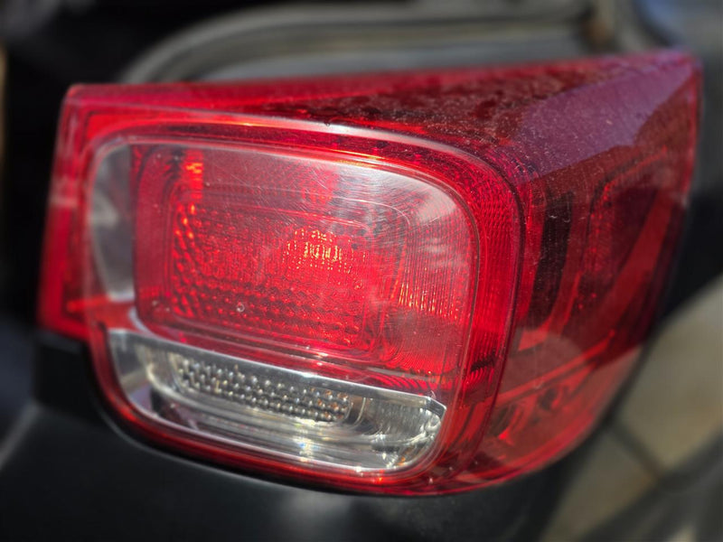 2013 2014 2015 2016 Chevrolet Malibu Passenger Side Right Tail Light Lamp Assembly quarter panel mounted R