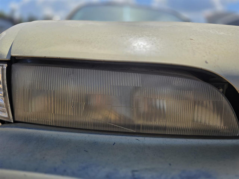 1995 1996 Nissan 240SX Passenger Side Right Headlight Headlamp Assembly