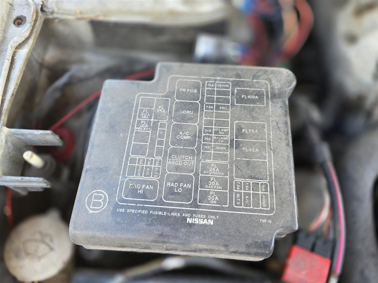 1995 Nissan 240SX Engine Bay Fuse Box Relay Panel