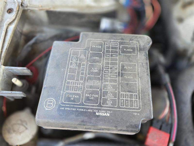 1995 Nissan 240SX Engine Bay Fuse Box Relay Panel