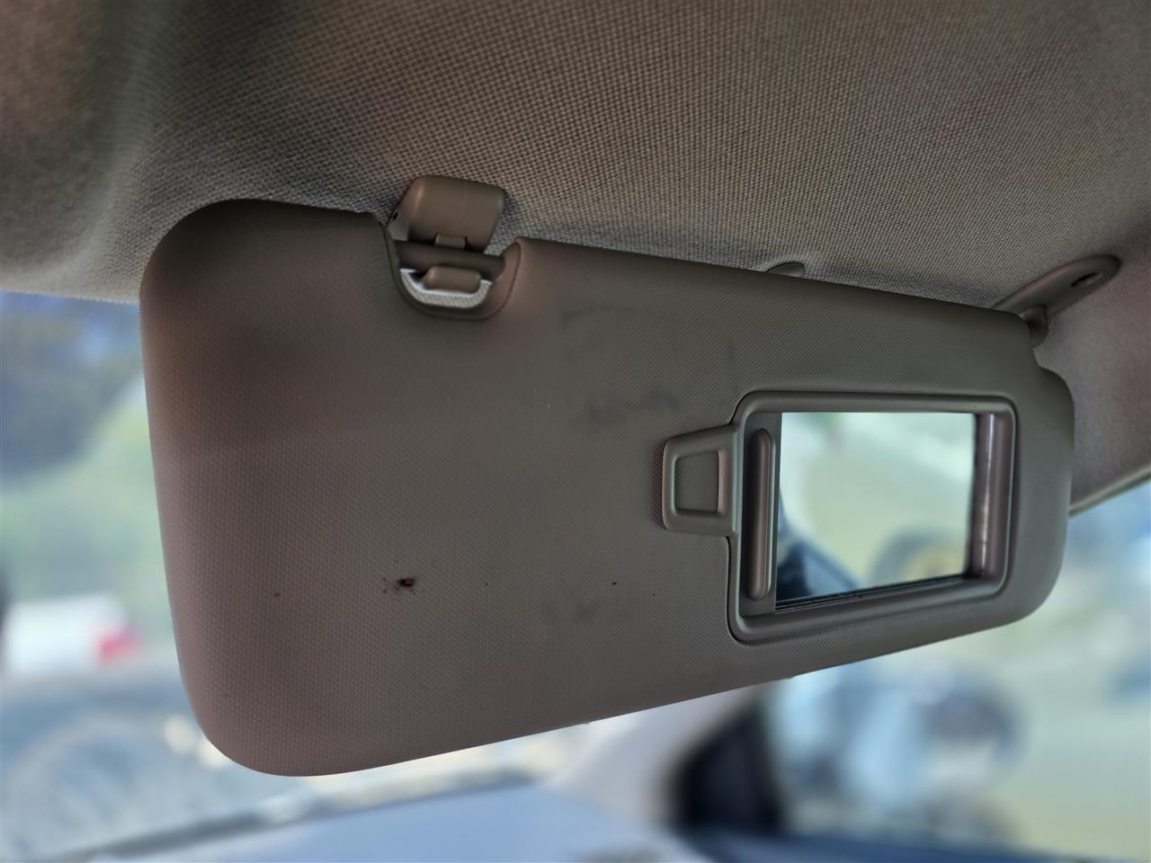 2017 2018 2019 2020 Hyundai Elantra Passenger Side Right Sun Visor Sedan without sunroof extension R