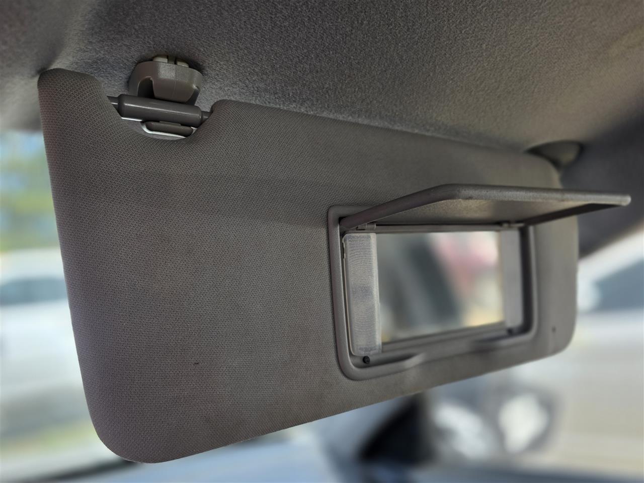 2010 2011 Honda Accord, Honda Crosstour Passenger Side Right Sun Visor illuminated R