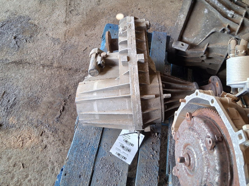 Used OEM Transfer Case Assembly from 2006 Ford