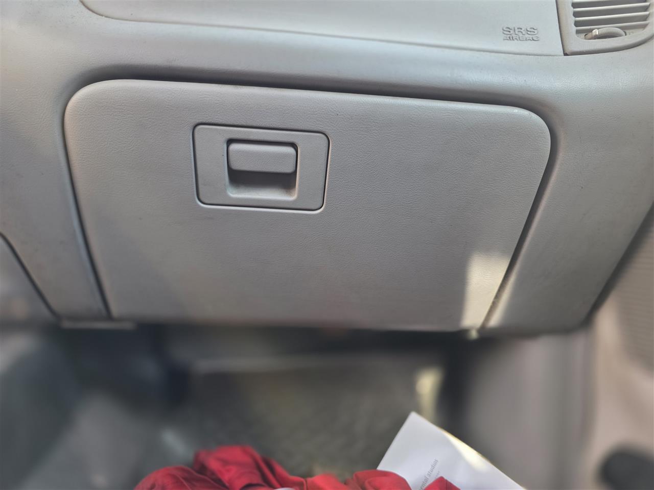 1999 Ford Ranger Glove Box Compartment