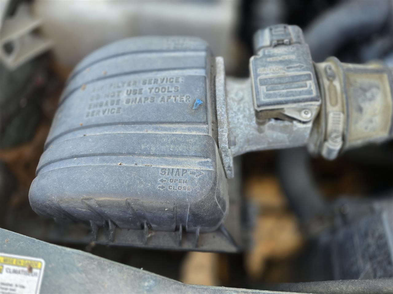 1998 1999 2000 2001 Ford Ranger Air Cleaner Intake Filter Box